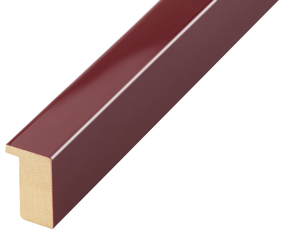 Corner sample of moulding 613BORDEAUX